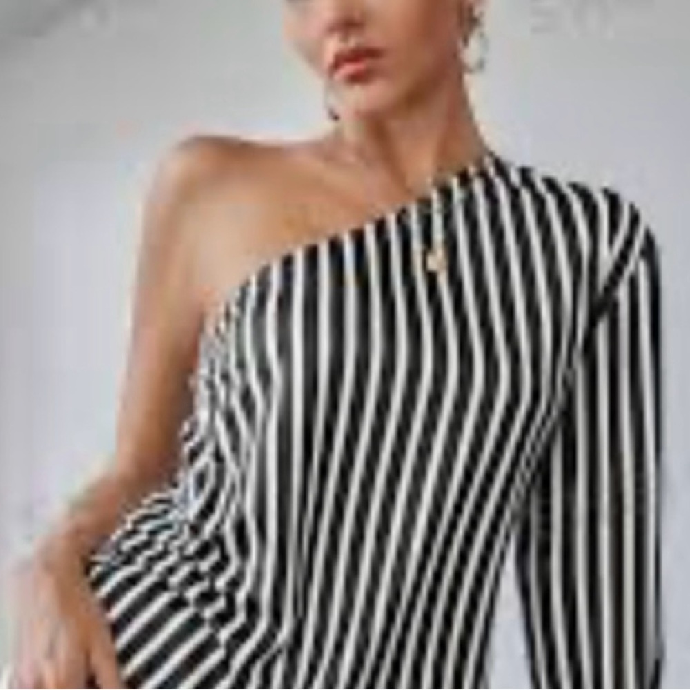 Black and white vertical stripes off the shoulder blouse with Statement Sleeve - Picture 1 of 5